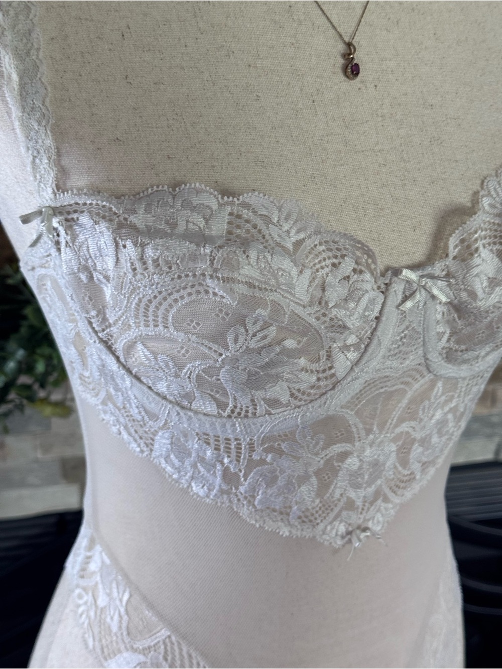 Vintage Victoria's Secret Gold Label White Lace Teddy Bodysuit 34C 80s - Picture 11 of 16
